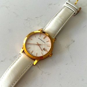 Burberry Watch needs new battery